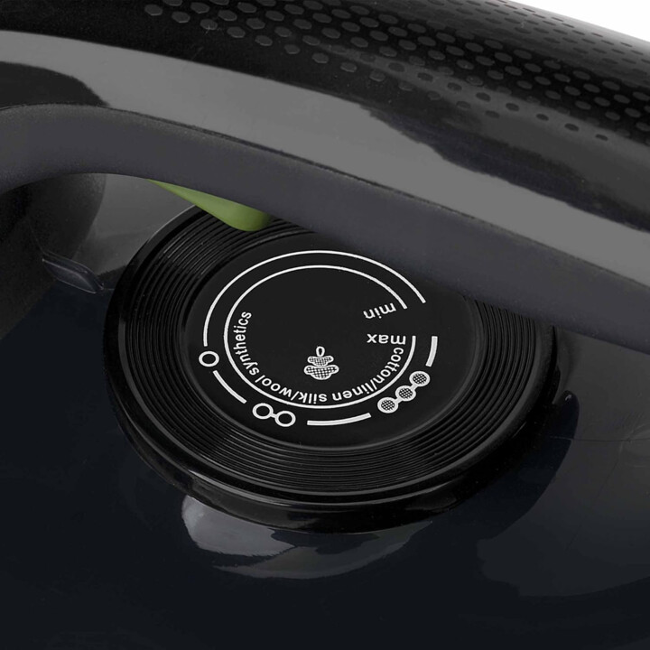 Plancha de ropa JATA JEPL2401 3000W Suela de cerámica. Potencia de vapor 220g. Vapor vertical.