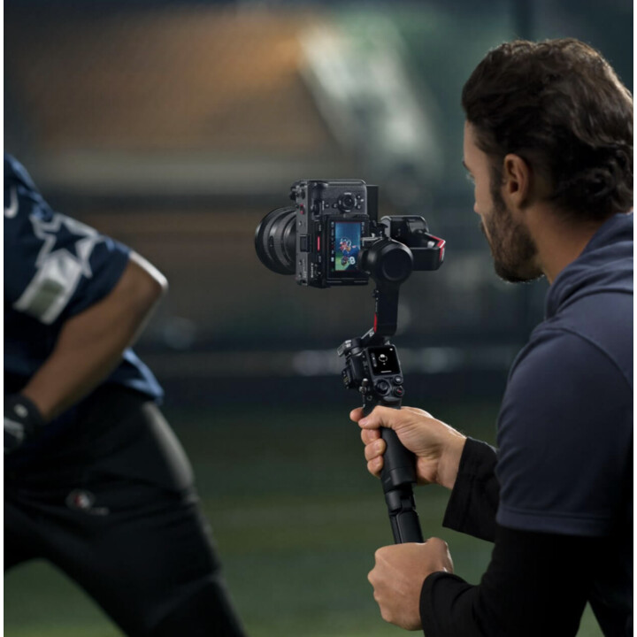 DJI RS 4 Pack | Stabilisation avancée pour les créateurs