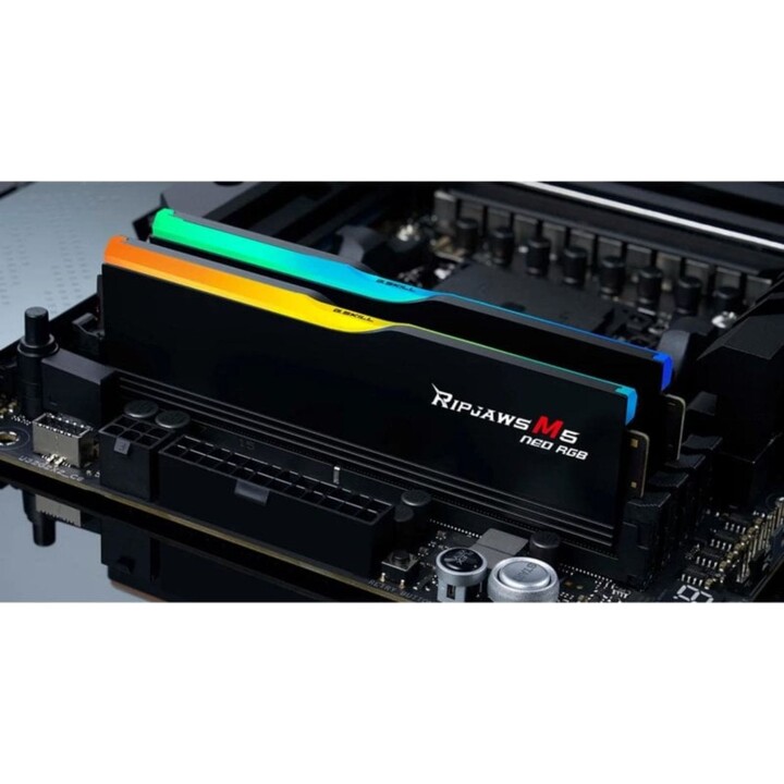 G.Skill Ripjaws M5 RGB Mémoire RAM F5-6000J3636F32GX2-RM5NRK 64 Go 2 x 32 Go DDR5 6000 MHz CL36 Intel XMP AMD EXPO RGB Multicolo