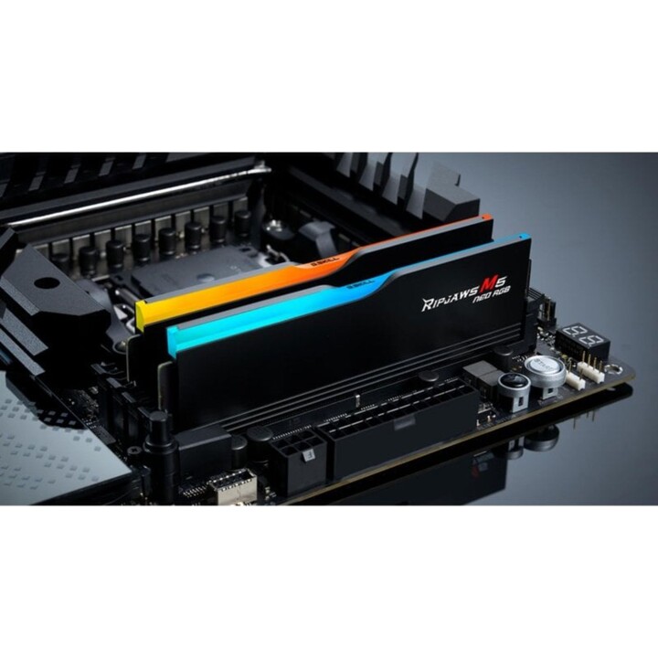 Memoria RAM G.Skill Ripjaws M5 RGB F5-6000J3636F32GX2-RM5NRK 64 GB 2 x 32 GB DDR5 6000MHz CL36 Intel XMP AMD EXPO RGB Multicolor