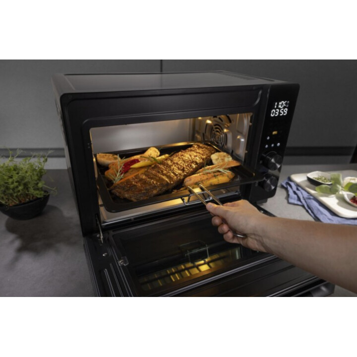 Hisense HOM30AF, 30L mini air fryer oven with rapid and uniform cooking technology for healthy meals, Black