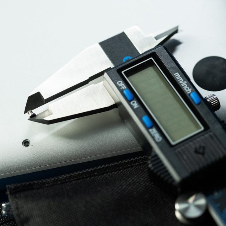 iFixit IF145-016-4 Digital Caliper