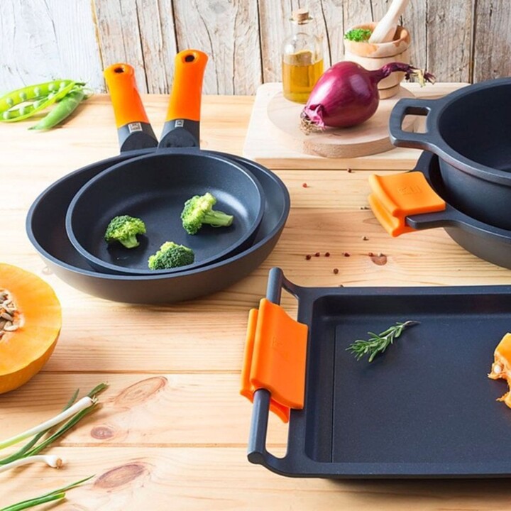 BRA Efficient Non-Stick Frying Pan Suitable for Induction 24cm