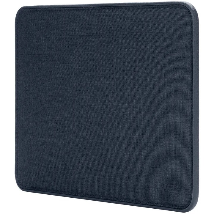 Funda Incase Facet para MacBook de 13 pulgadas de sarga reciclada azul marino INMB100690-NVY