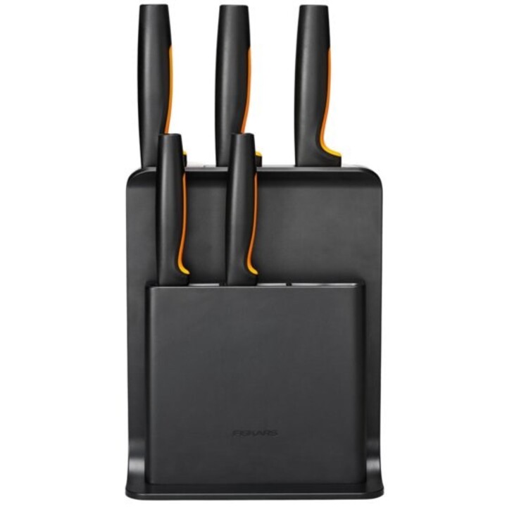 Set di 6 coltelli Fiskars Functional Form con ceppo portacoltelli.
