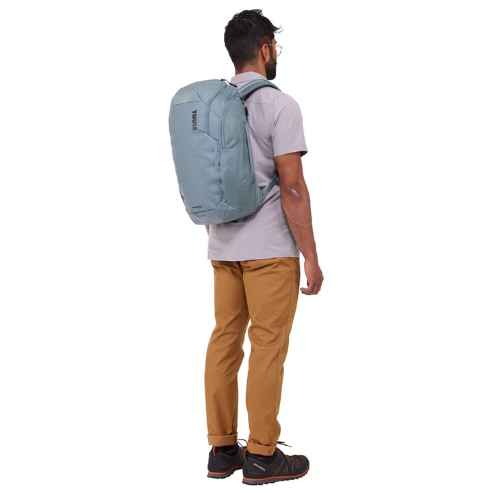 Mochila Thule Chasm TCHB215 Pond Gray, modelo casual, em poliéster cinza.