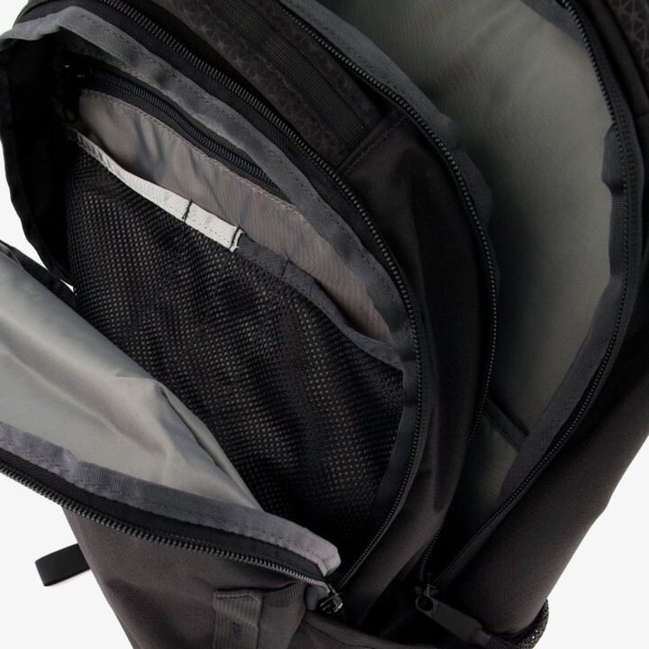 The North Face Laptop Backpack/Backpack/School Bag - 15 Inch - Vault - Black