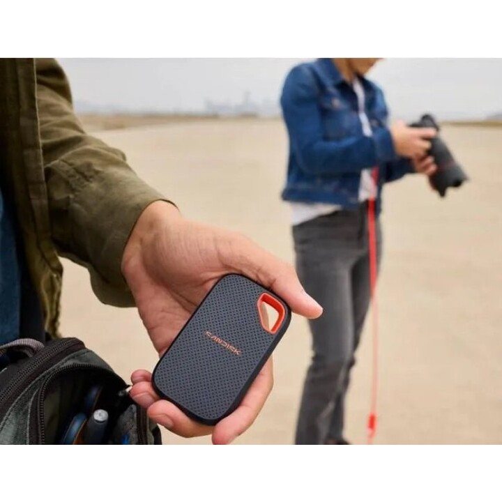 SanDisk Extreme PRO 2TB Portable NVMe SSD USB 3.2 Gen 2x2 mit 2000MBs Geschwindigkeit Schwarz