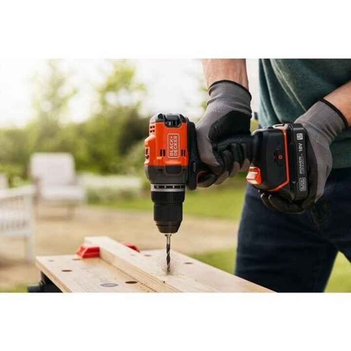 Taladro atornillador inalámbrico 18V BLD682XN-XJ BLACK+DECKER
