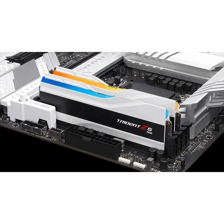 Kit 2 G.SKILL Trident Z5 RGB Series DDR5 RAM (Intel XMP 3.0 e AMD Expo) 32GB (2x16GB) 6000MT/s CL36-36-36-96