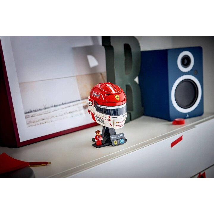LEGO EDITIONS 43014 Casco Scuderia Ferrari HP Charles Leclerc