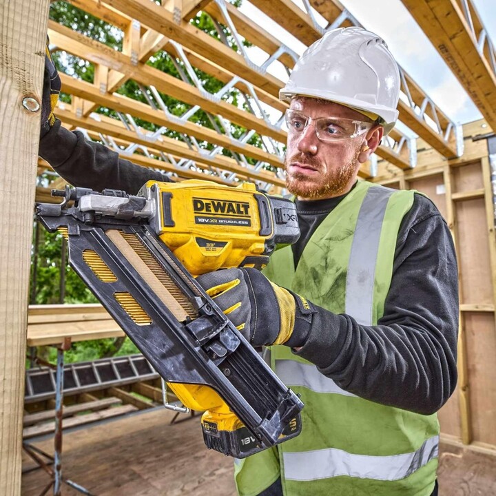 DEWALT DCN930N-XJ - 18V XR Brushless Framing Nailer, Battery/Charger Not Included
