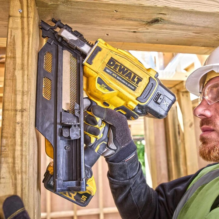 DEWALT DCN930N-XJ - 18V XR Brushless Framing Nailer, Battery/Charger Not Included