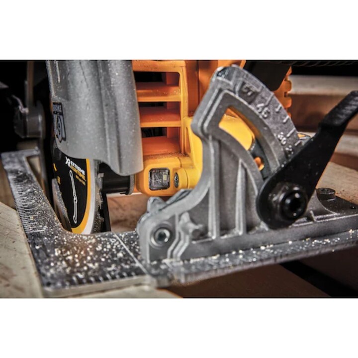 DeWalt Sierra Circular sin escobillas XR 18V Ø190mm FV Advantage sin cargador/batería