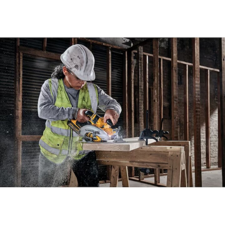 DeWalt Sierra Circular sin escobillas XR 18V Ø190mm FV Advantage sin cargador/batería