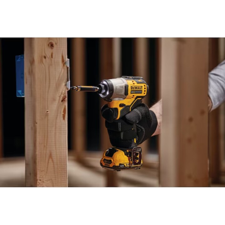 Aparafusadora sem escovas DeWALT XR 12V sem carregador/bateria