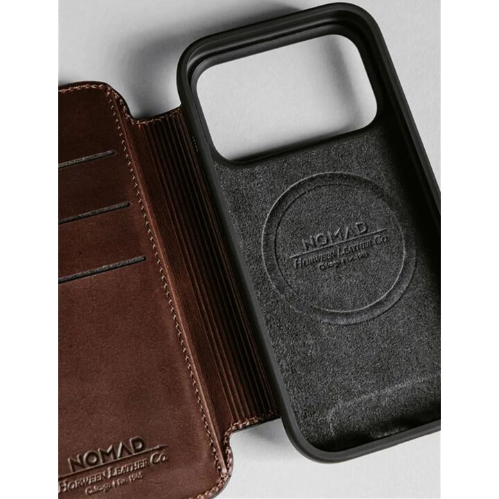 Capa de couro moderna Nomad, castanho rústico (Horween) - iPhone 17 Pro (NM014155858)