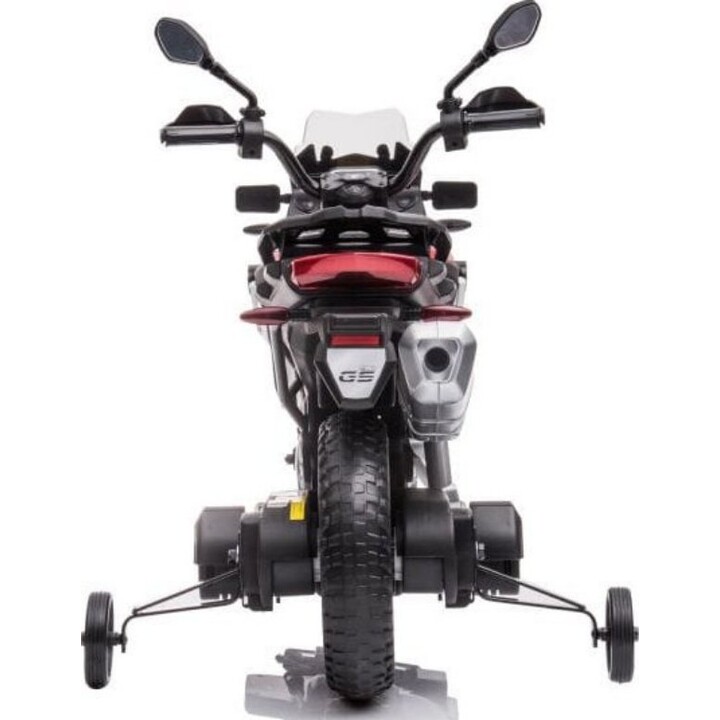 Motocicleta BMW F850 com bateria vermelha