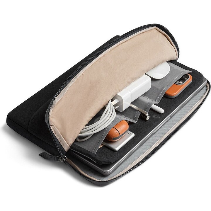 Capa para laptop Bellroy de 16 polegadas com bolsos para acessórios móveis (preta)