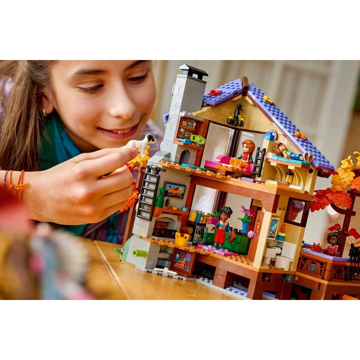 LEGO FRIENDS 42705 Accogliente baita nel bosco in autunno