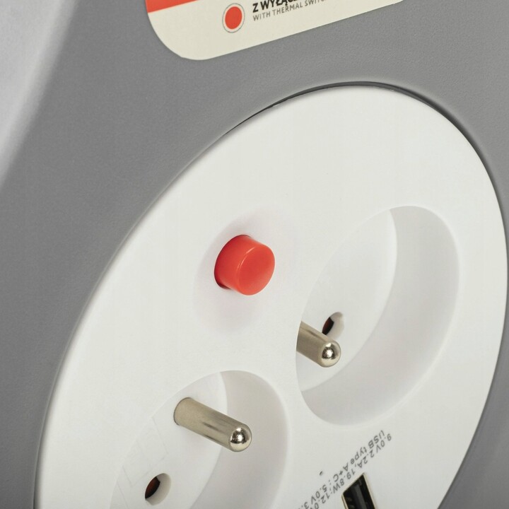 Montis Home Extension Cord with USB 10m MT188 2 AC Plugs