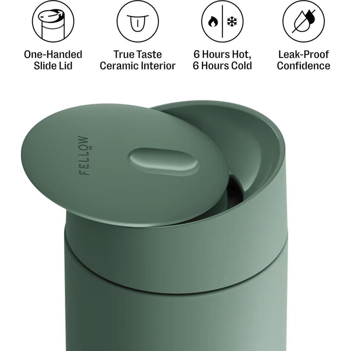 Mug isotherme Carter Slide Mug Fellow, 473 ml, couleur sauge.