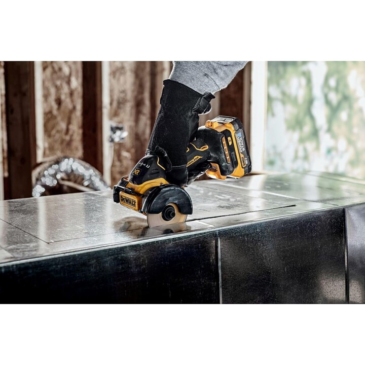 DEWALT DCS438E2T-QW - 18V Powerstack Multimaterialschneider, 76mm Klingendurchmesser, bürstenloser Motor, M10