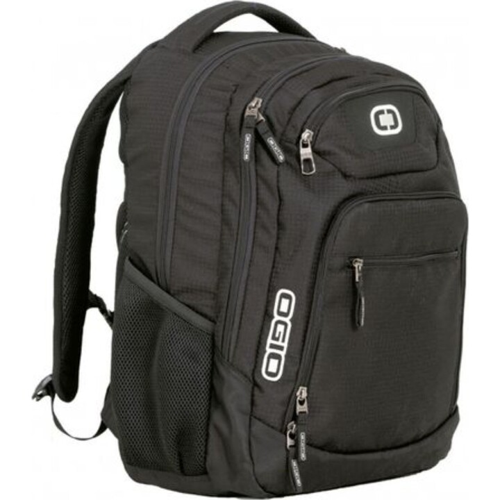 Mochila OGIO Excelsior, modelo casual, preta, em ripstop.