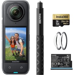Kit di avviamento Insta360 X4 8K per action cam a 360°