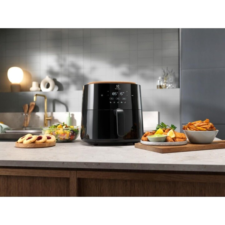 Electrolux EAF7B Air Fryer – 7L Capacity, 1800W