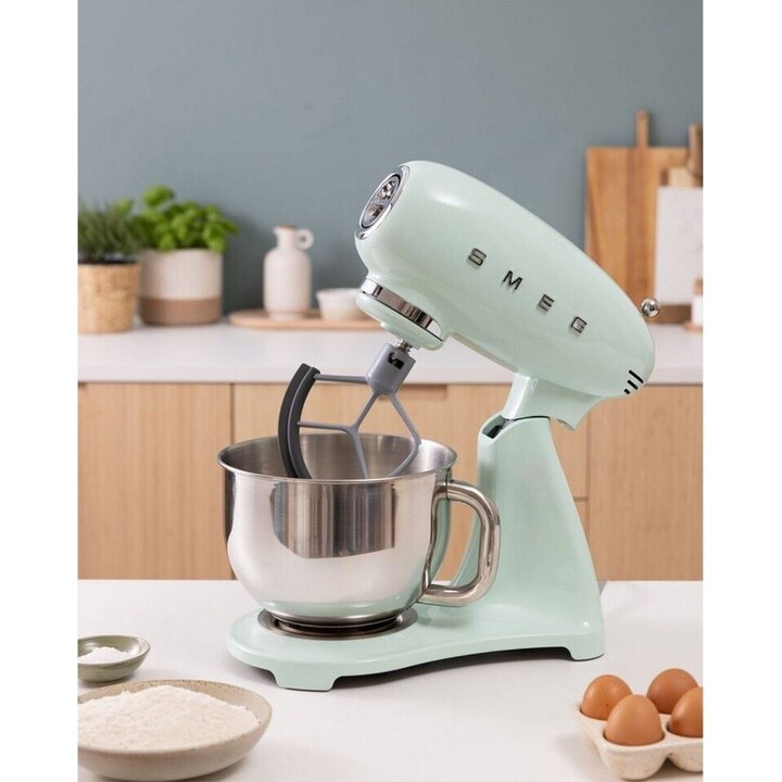 Robot da cucina Smeg 50'style verde pastello SMF05PGEU