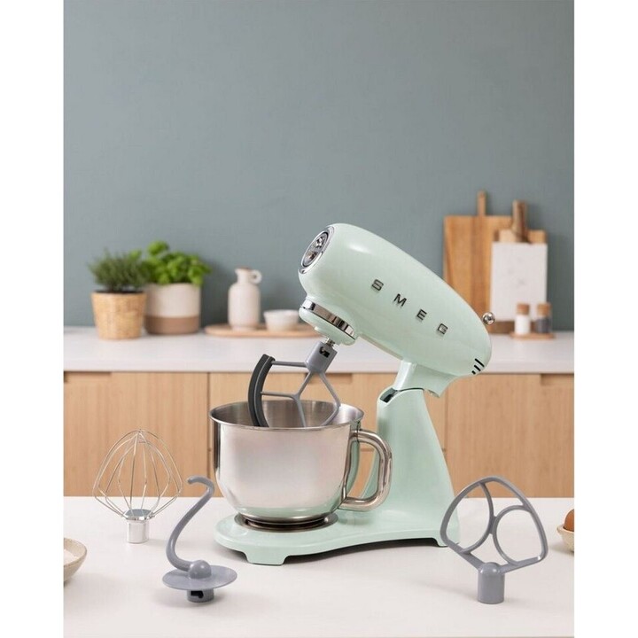 Robô de cozinha Smeg 50'style verde pastel smf05pgeu