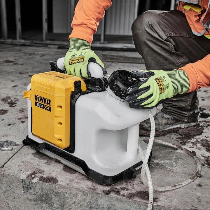 DEWALT WASSERTANK DCE6820N
