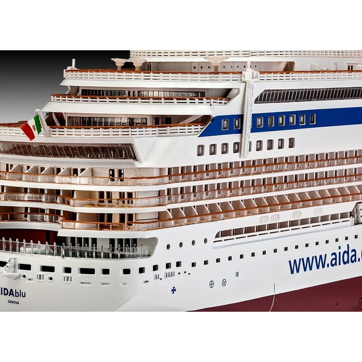 Maquette en plastique Revell du paquebot Aida