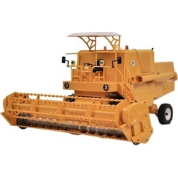 Veicolo mietitrebbia Double Eagle Bizon, versione manuale