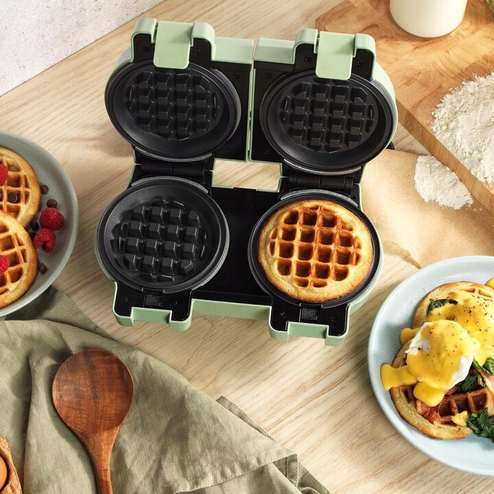 Giles & Posner EK5922GSGRVDE Double Waffle Maker