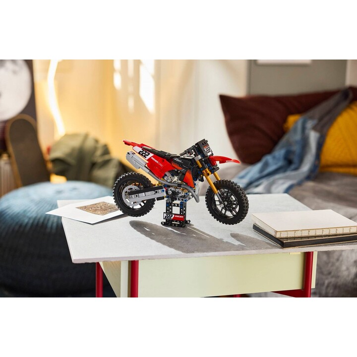 LEGO TECHNIC 42238 Fábrica Ducati Desmo450 MX