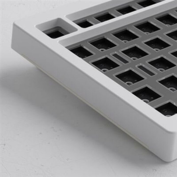 Teclado incompleto Akko 5075B VIA Kit de montaje propio, blanco