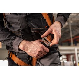 Neo Tools 97-100 Sicherungsset mit Sicherheitsseil, schwarz