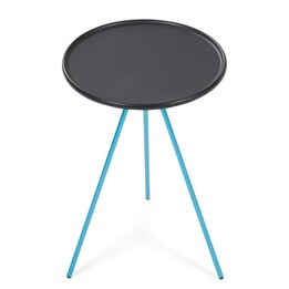 Mesa lateral Helinox S, preta e azul.