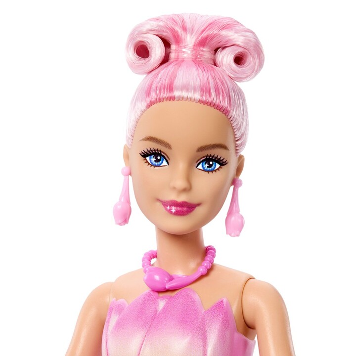 Boneca Barbie Petal Pop com vestido rosa perfumado em formato de tulipa, acessórios surpresa como um coelhinho e muito mais.