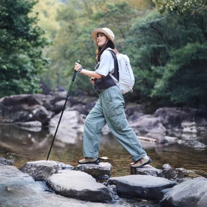 Bastones Naturehike Sunlit Trek Base 0011836100048930, negros, 60-135 cm