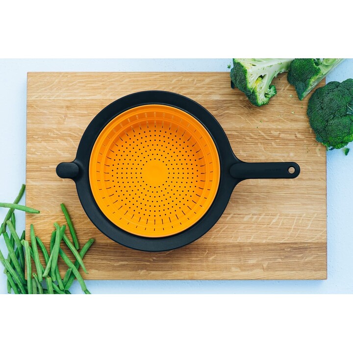 Fiskars Functional Form 1027304 Foldable Silicone Strainer Colander
