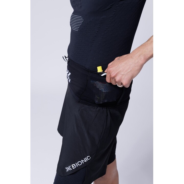 Riñonera deportiva ergonómica para correr X-Bionic 615858, negro y blanco