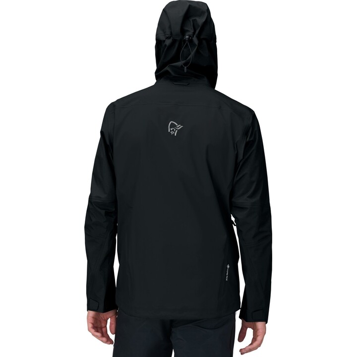 Chaqueta Norrona Falketind GORE-TEX 583451, color Caviar, talla L