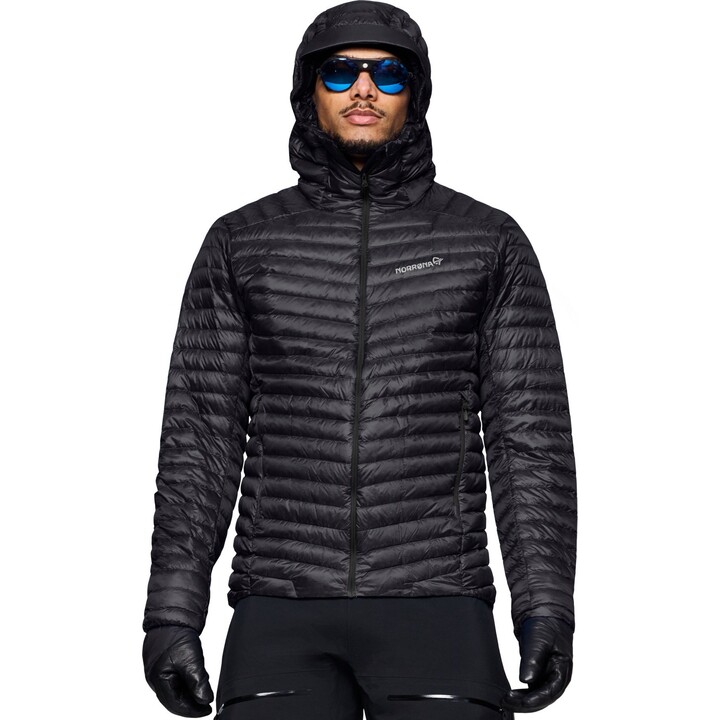 Chaqueta con capucha Norrona Trollveggen Superlight Down800, 670097, color negro caviar, talla M