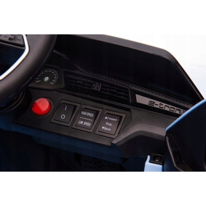 Audi E-Tron QLS-6688 Auto elettrica a pedali con luci LED bianche e lettore MP3