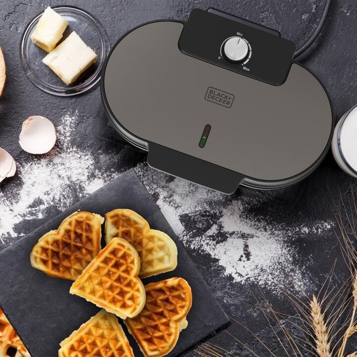 Black+Decker BXFC3200E 1400W Waffle Maker