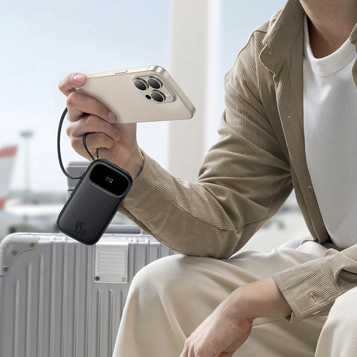 Baseus EnerFill FC31 Powerbank avec écran avec câbles USB-C et Lightning 45 W Noir