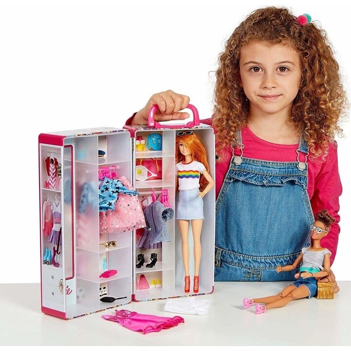 Barbie del armario